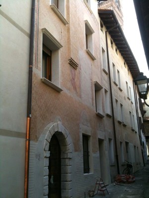 Casa Vicolo della Fontana 7