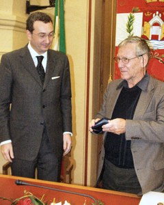 Amos Oz_foto.jpg